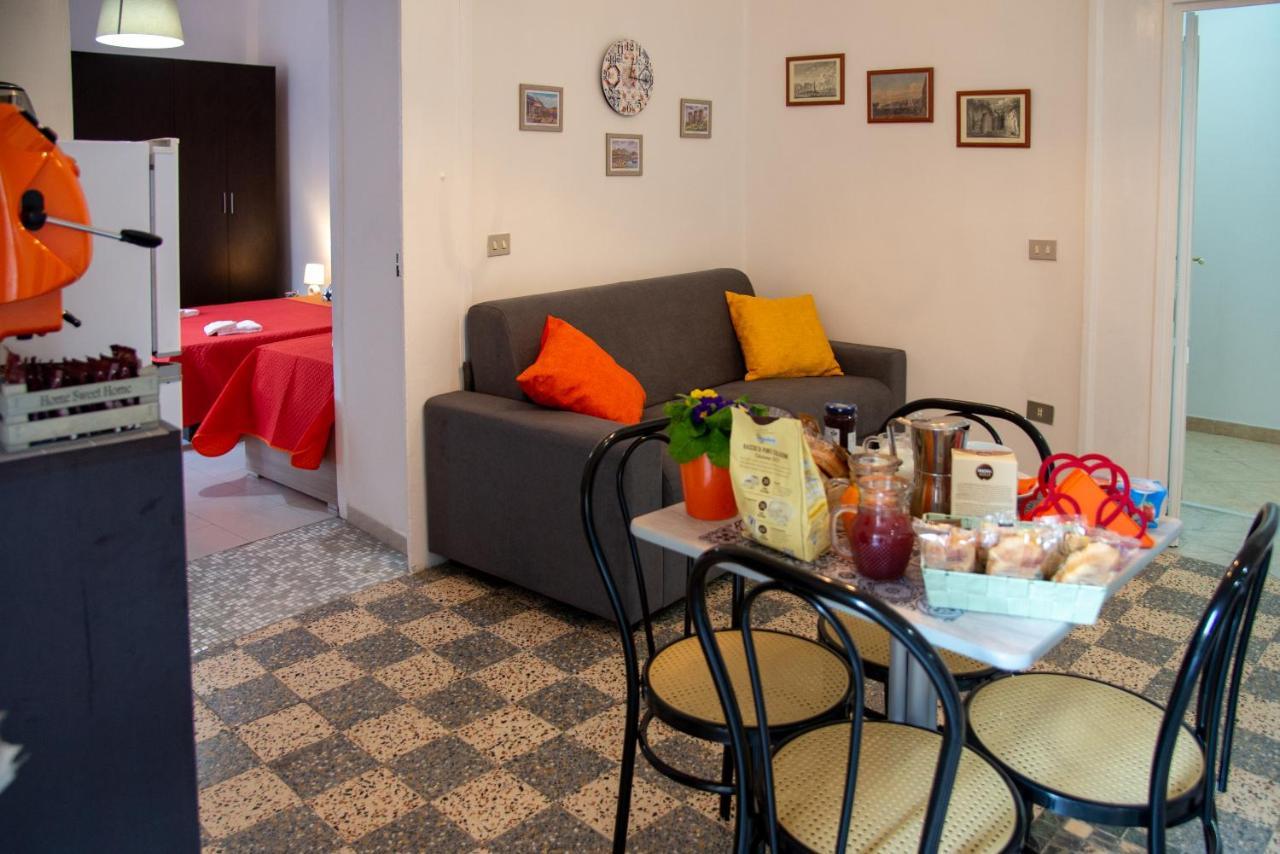 Domus Anticaglia By Domusextra Apartment Naples Luaran gambar