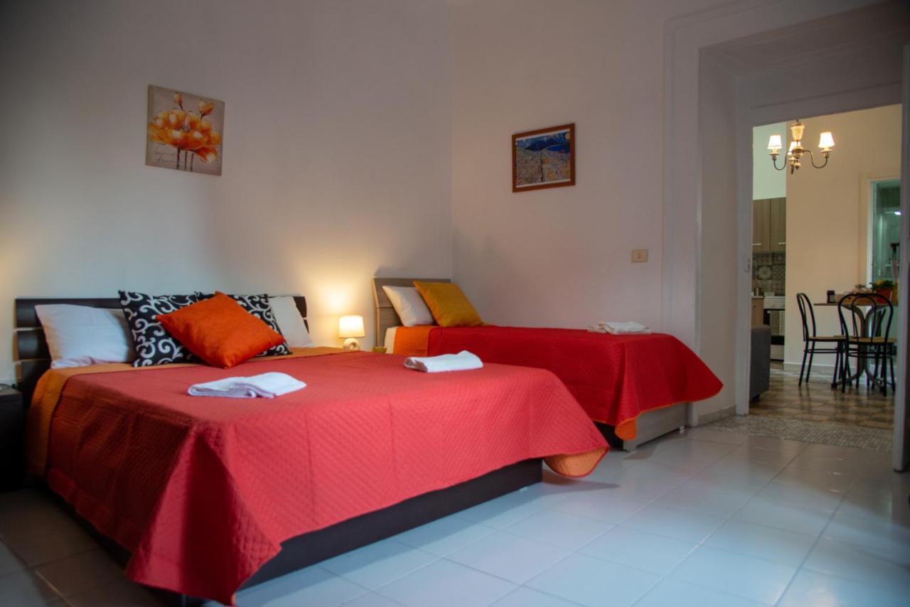 Domus Anticaglia By Domusextra Apartment Naples Luaran gambar