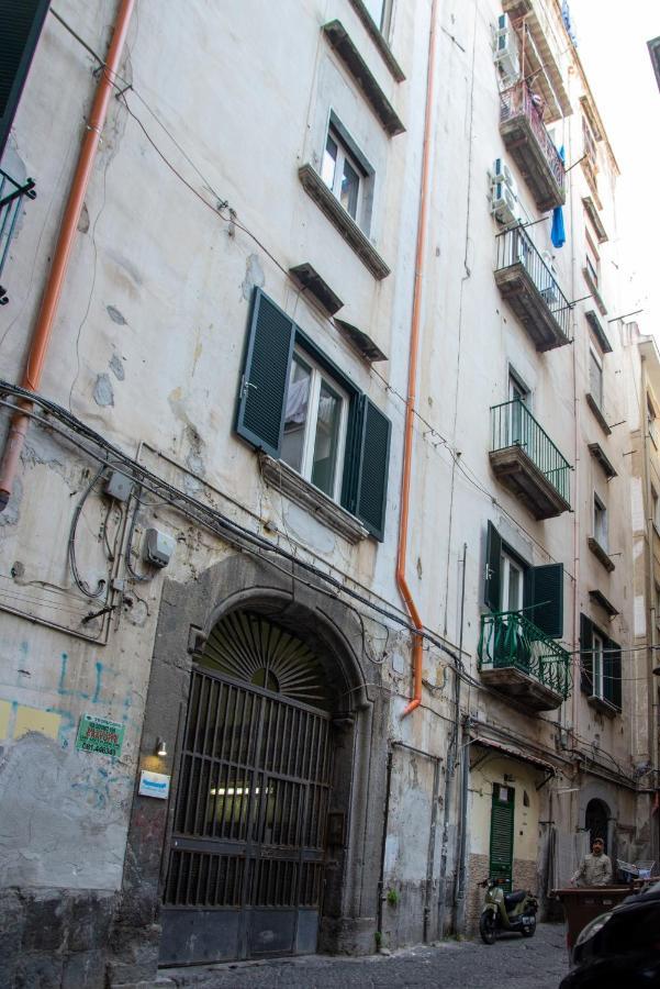 Domus Anticaglia By Domusextra Apartment Naples Luaran gambar