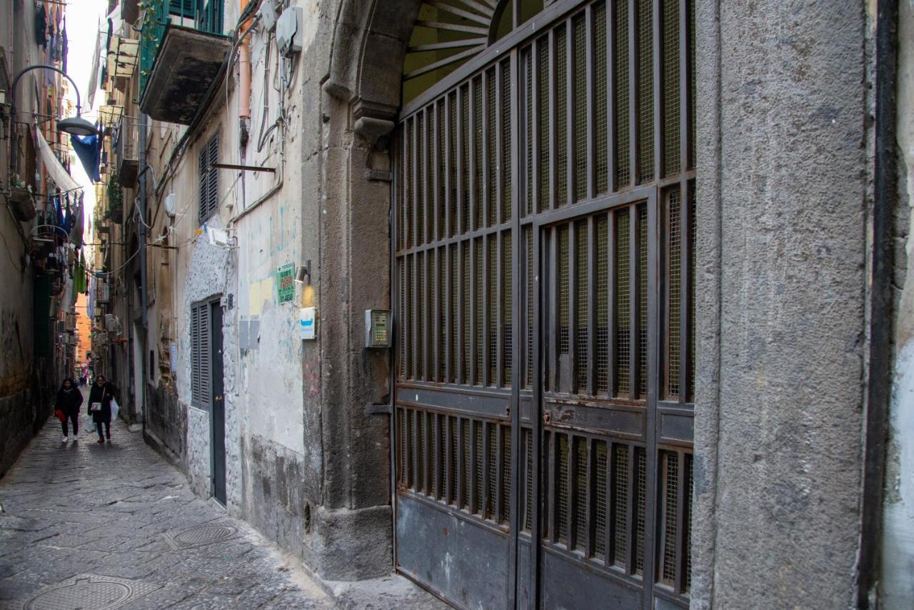 Domus Anticaglia By Domusextra Apartment Naples Luaran gambar