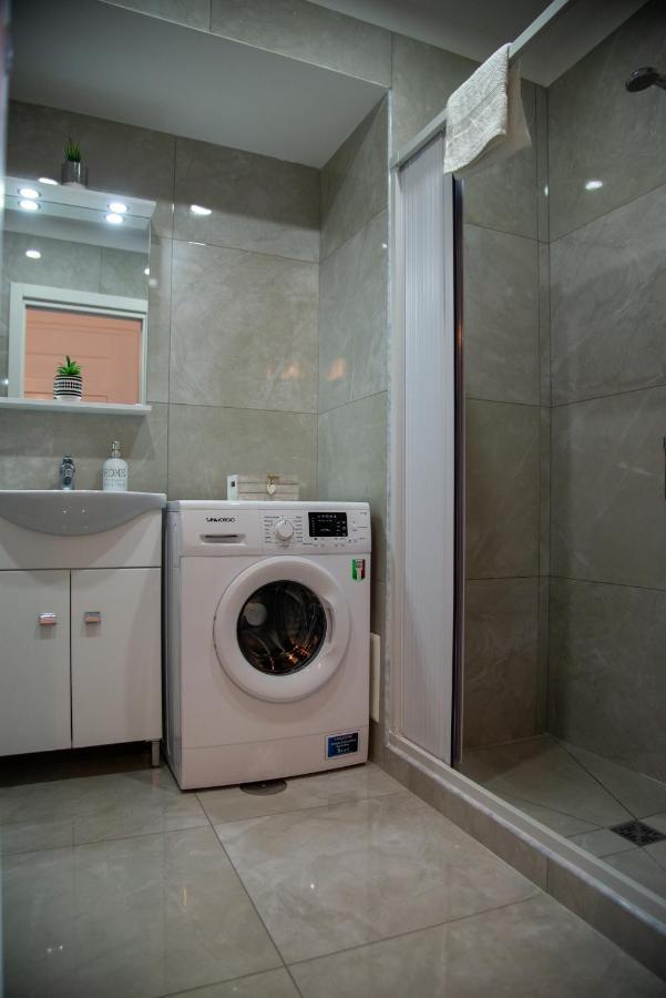 Domus Anticaglia By Domusextra Apartment Naples Luaran gambar