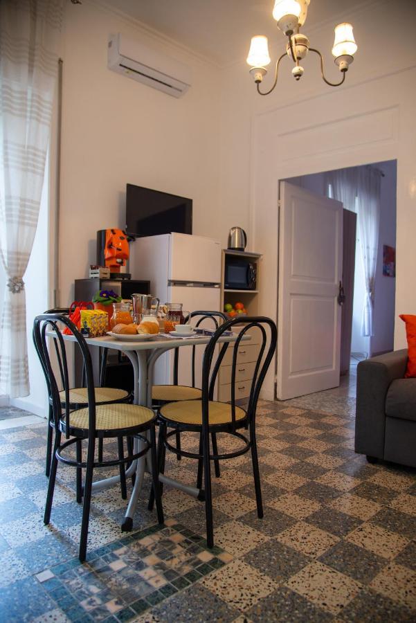 Domus Anticaglia By Domusextra Apartment Naples Luaran gambar